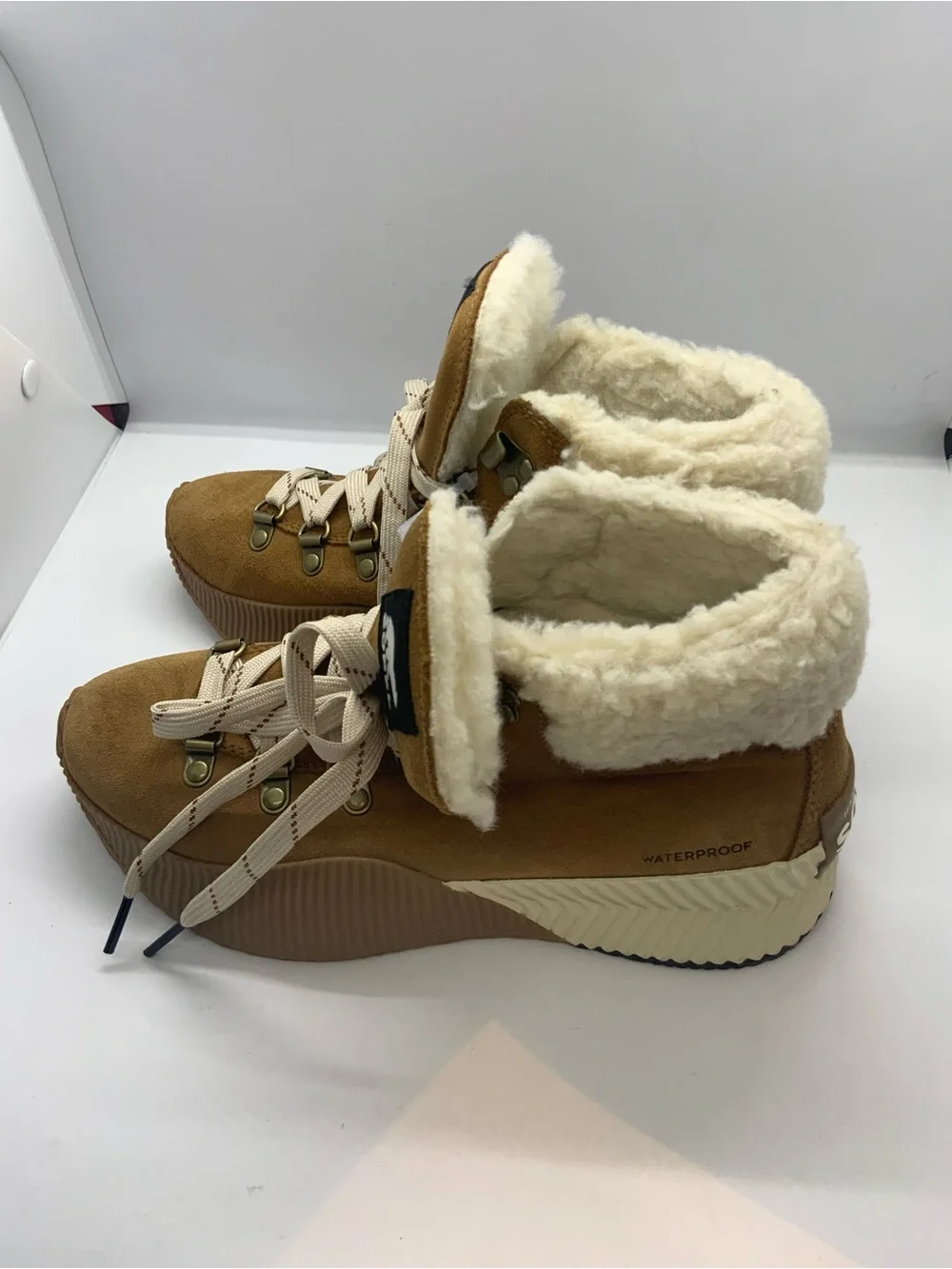 Sorel women tan
